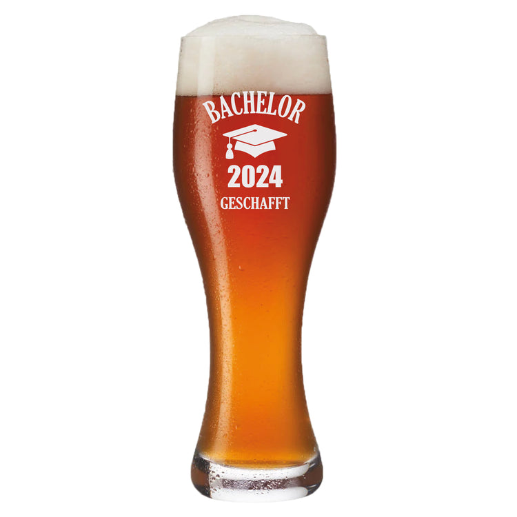 Weizenbierglas Bachelor 2024 geschafft