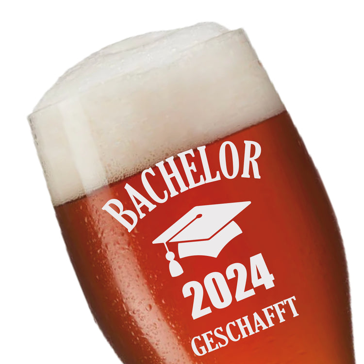 Weizenbierglas Bachelor 2024 geschafft