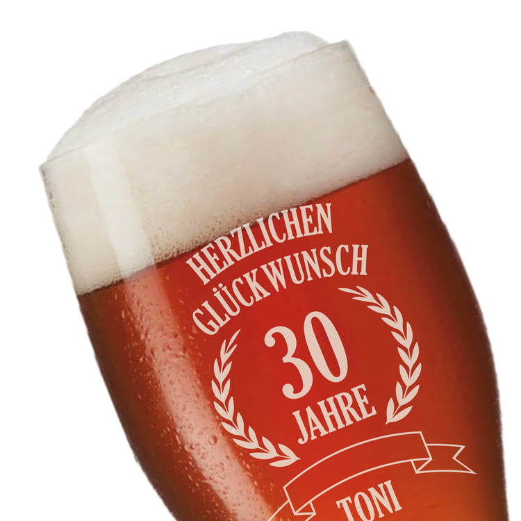 Weizenbierglas zum Geburtstag, mit Zahl im Kranz  + Name