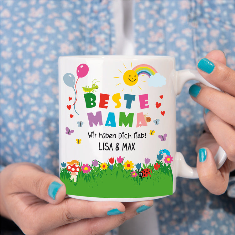 Weiße Tasse Beste Mama - Motiv: Spielwiese | Personalisiert mit Namen